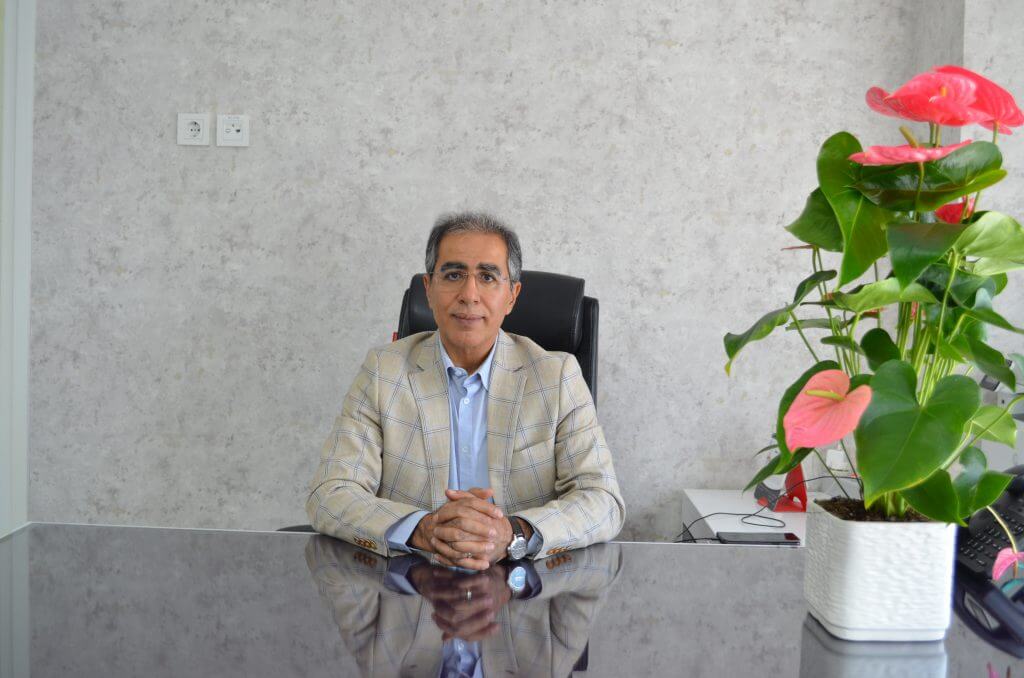 دکتر عباسعلی فهزادی جراح متبحر پلاستیک بینی در تهران